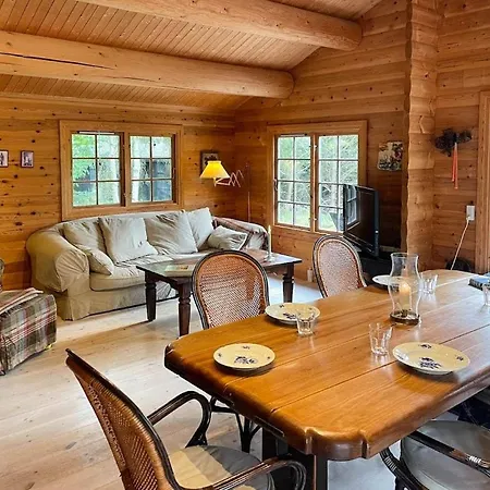 펜션 Norwegian Log Among Heather And Pine Trees *